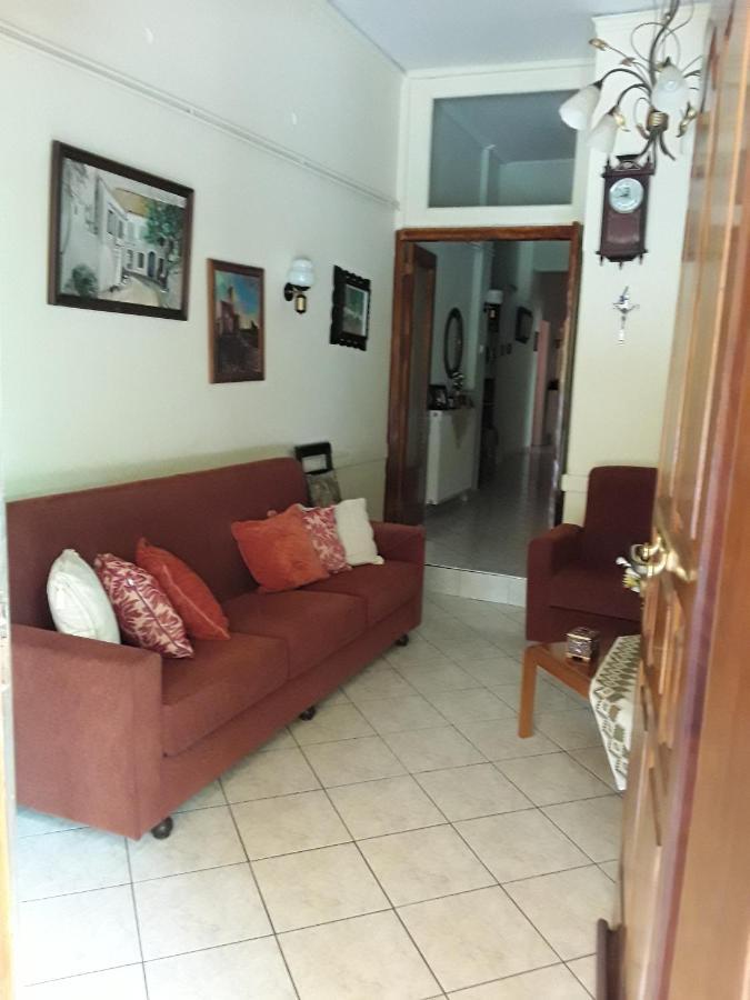 Γιαννουλα Κρετση Hotel Kamena Vourla Ngoại thất bức ảnh
