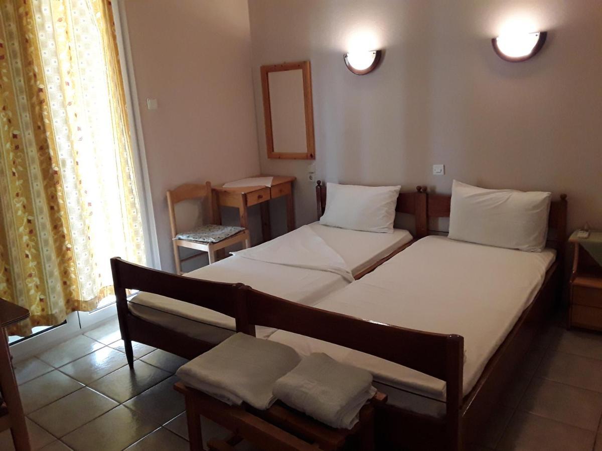 Γιαννουλα Κρετση Hotel Kamena Vourla Ngoại thất bức ảnh