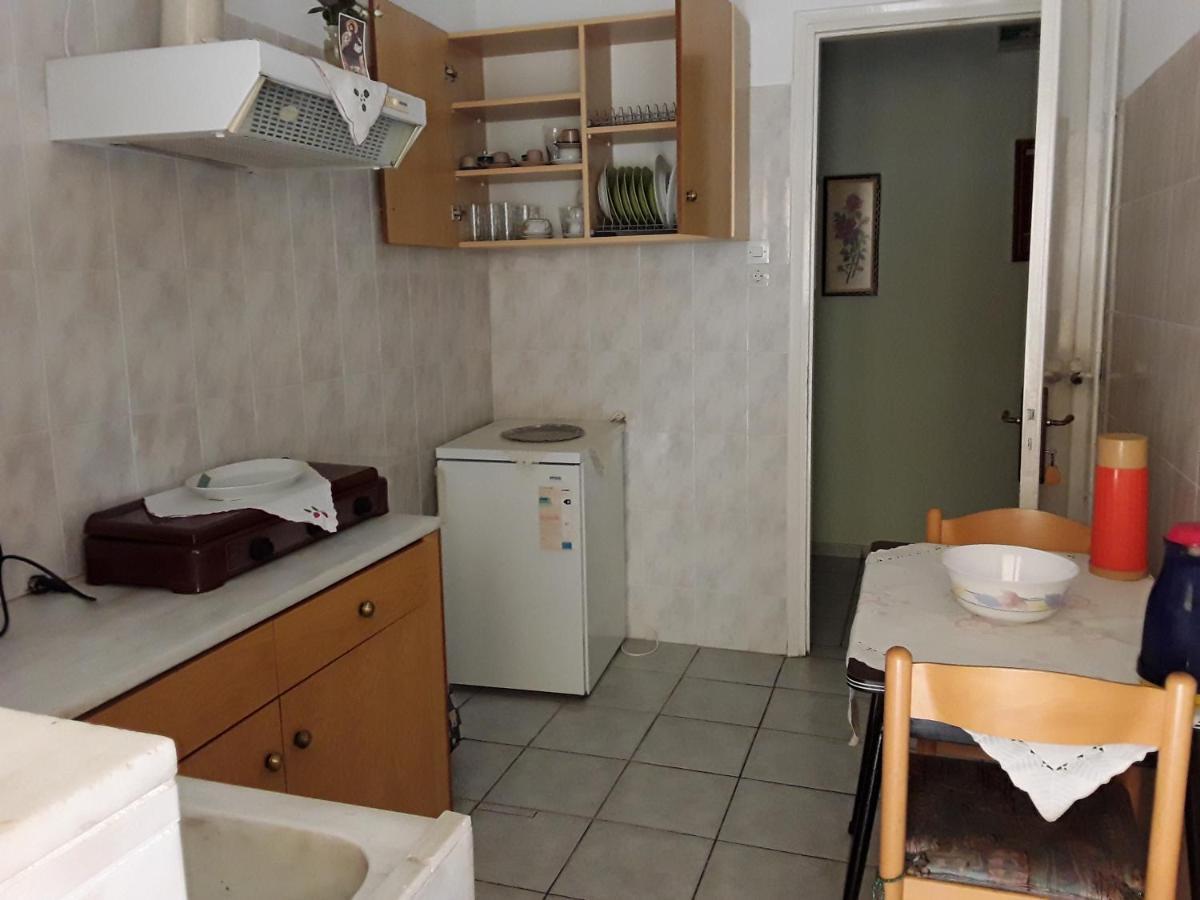 Γιαννουλα Κρετση Hotel Kamena Vourla Ngoại thất bức ảnh